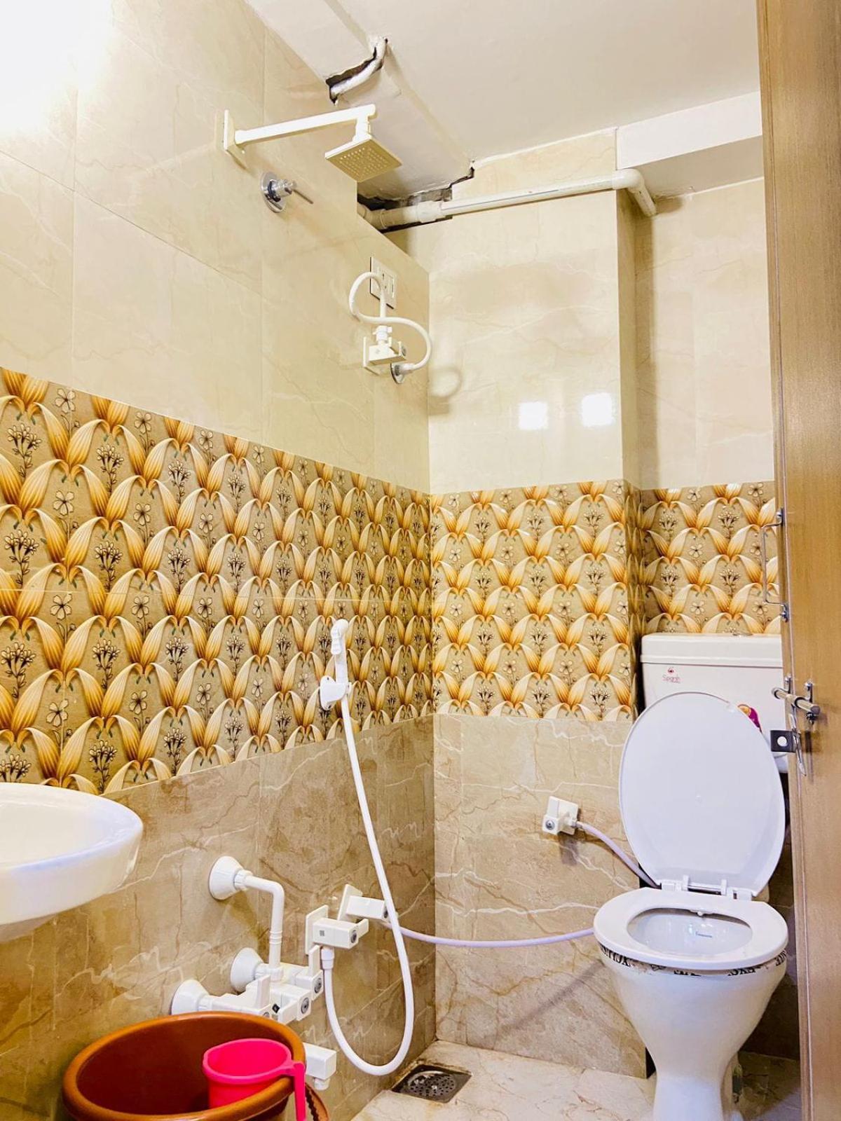 Hotel Alexa By Abc Αχμπανταμπάντ Εξωτερικό φωτογραφία