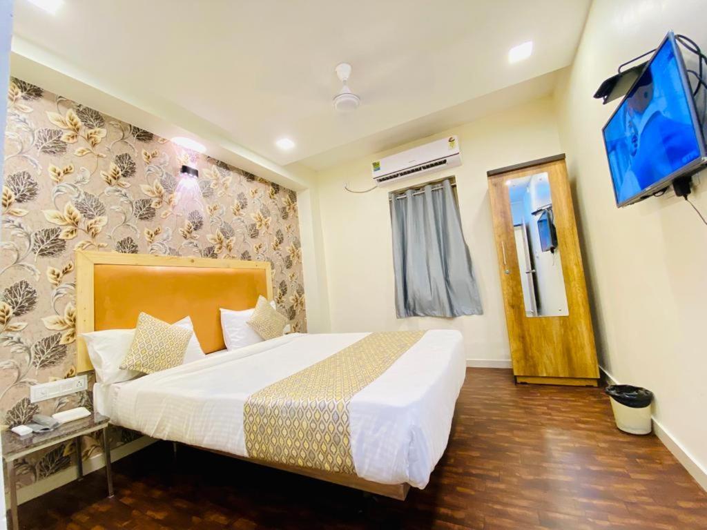Hotel Alexa By Abc Αχμπανταμπάντ Εξωτερικό φωτογραφία