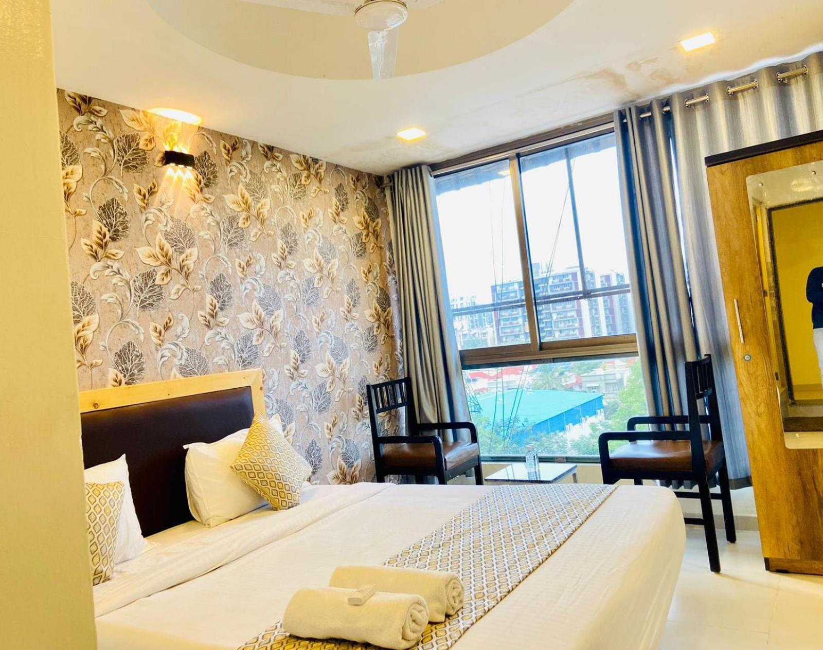 Hotel Alexa By Abc Αχμπανταμπάντ Εξωτερικό φωτογραφία