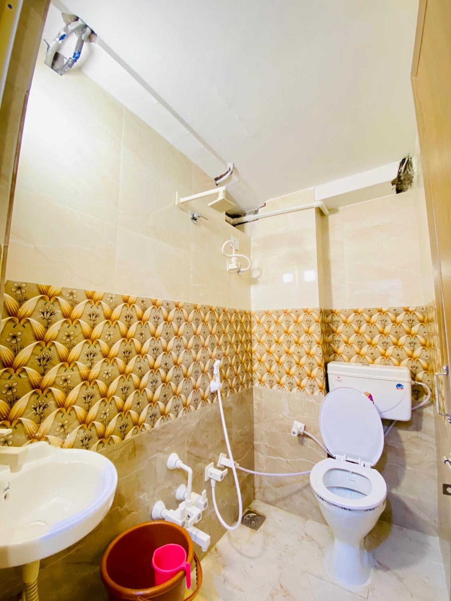 Hotel Alexa By Abc Αχμπανταμπάντ Εξωτερικό φωτογραφία