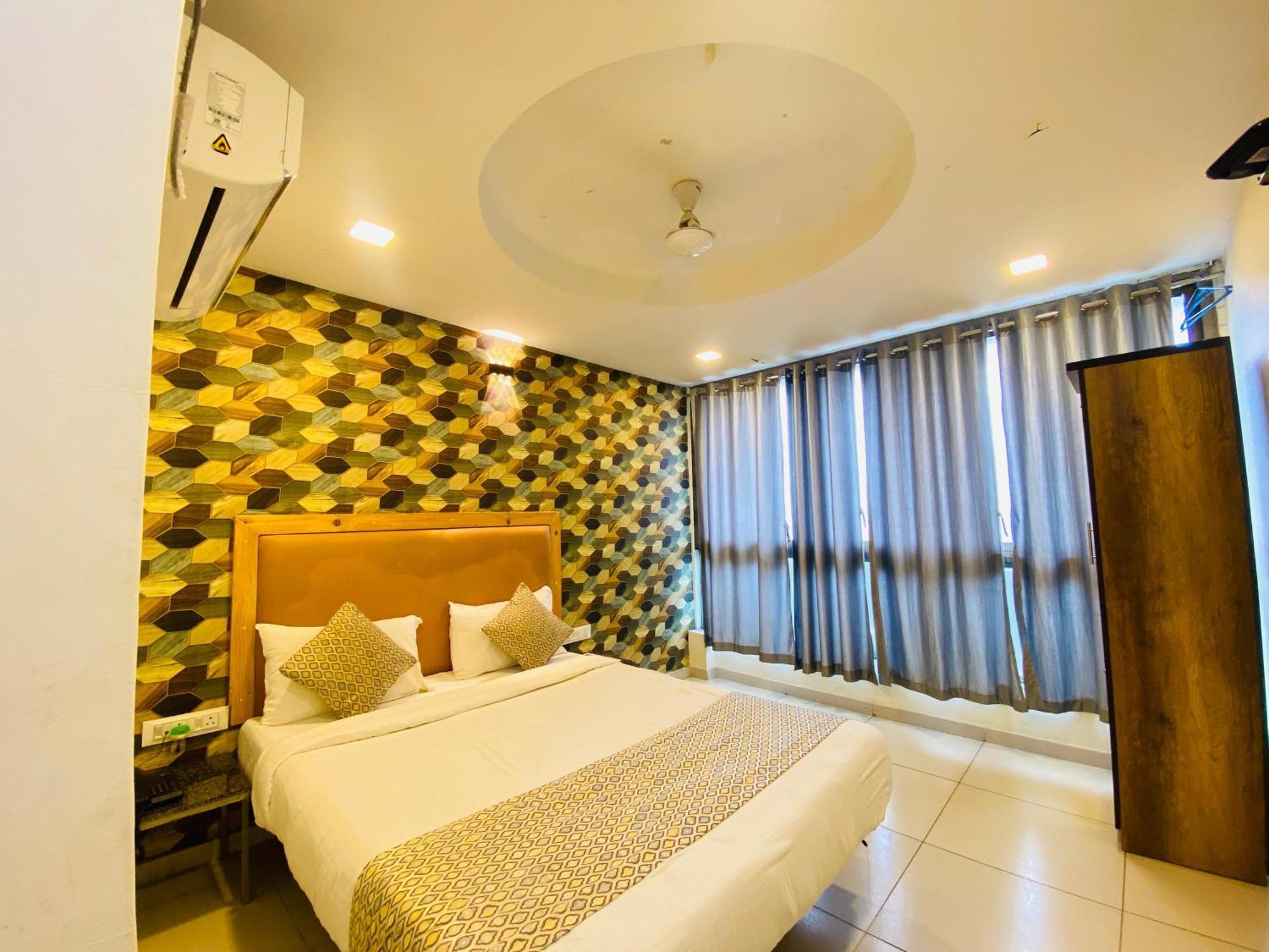 Hotel Alexa By Abc Αχμπανταμπάντ Εξωτερικό φωτογραφία